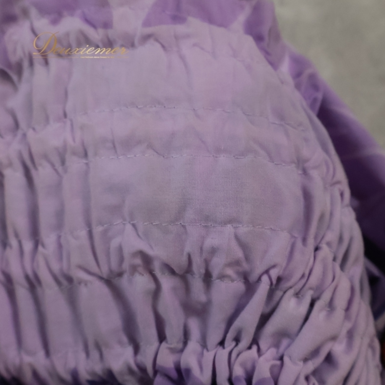 フラダンス 衣装 パウスカート パープル系 シングル ワントーン モンステラ柄 スリット かわいい 鮮やか 華やか 明るい ふわふわ ハワイアン アロハ ハワイアンプリント フラ ダンス レッスン 練習 ハワイ ステージ衣装 ダンス用品