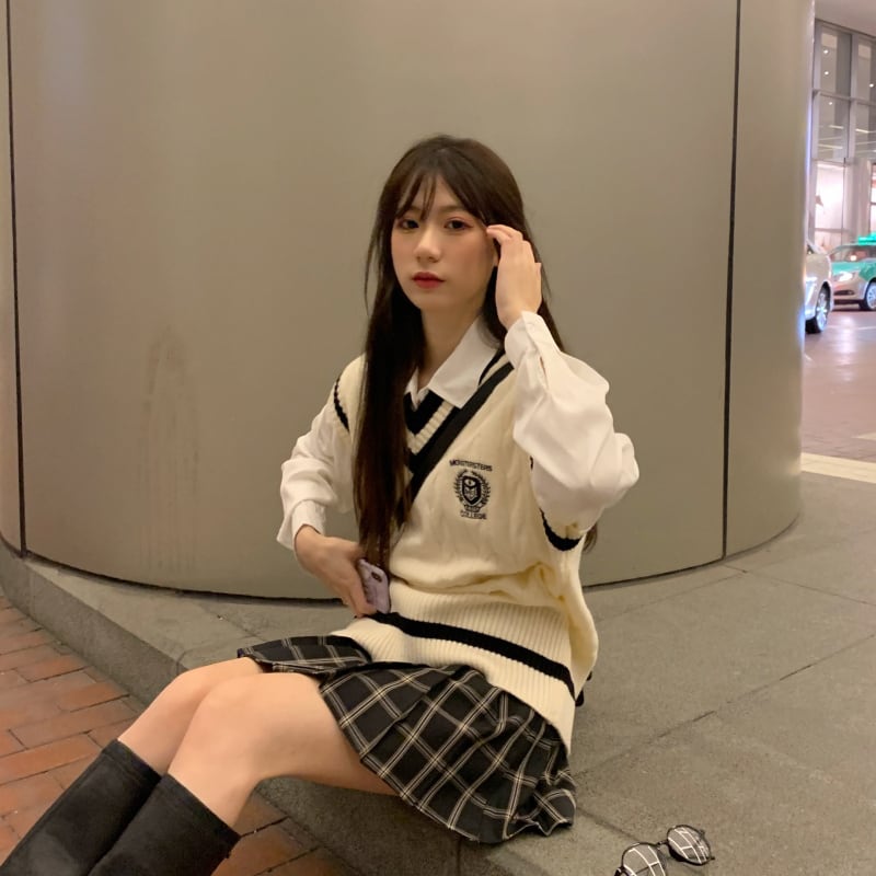 韓国スクールガール風 ベスト シャツ スカートの3点セット 学生 ニット ミニスカート チェック 高校生 制服 Lamitte Deco トレンド 韓国ファッション ショップ Base店