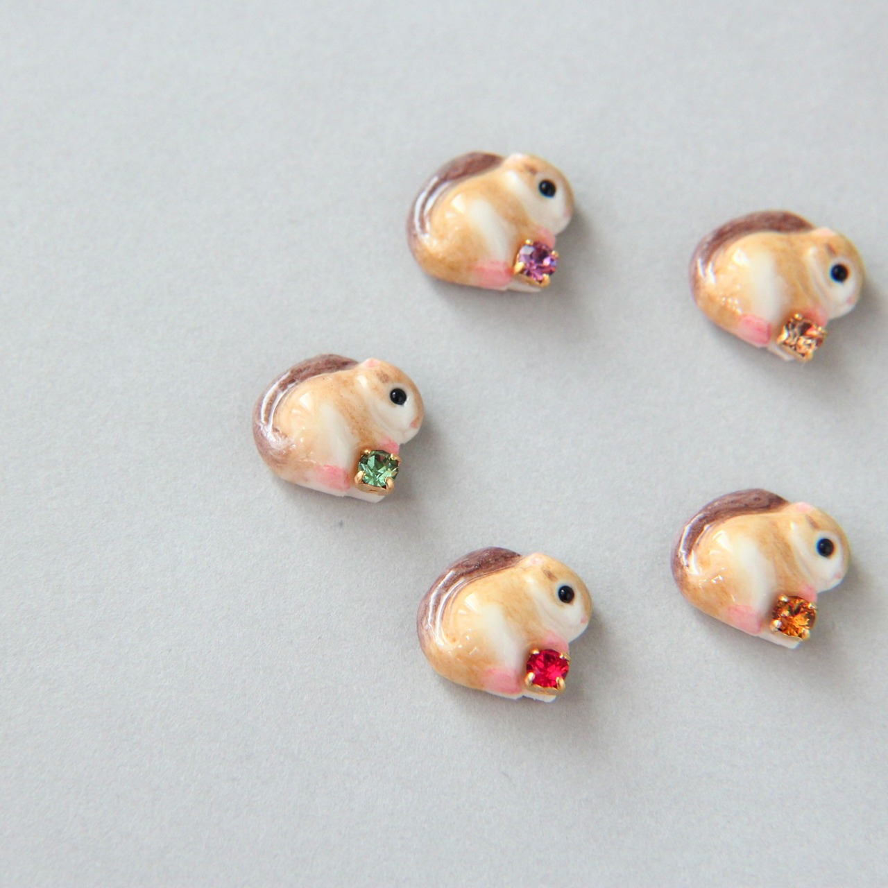 小さいシマリスネックレス