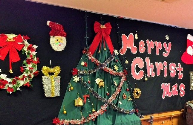 Hello Kitty　木製クリスマスツリー 回転オルゴール　曲名:きよしこの夜 Hello Kitty 木製クリスマスツリー回転オルゴール付 曲名:きよし