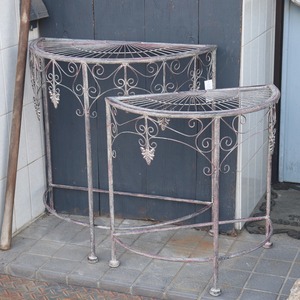 フラワースタンド　ハーフサークルS　狭いところにも置ける台