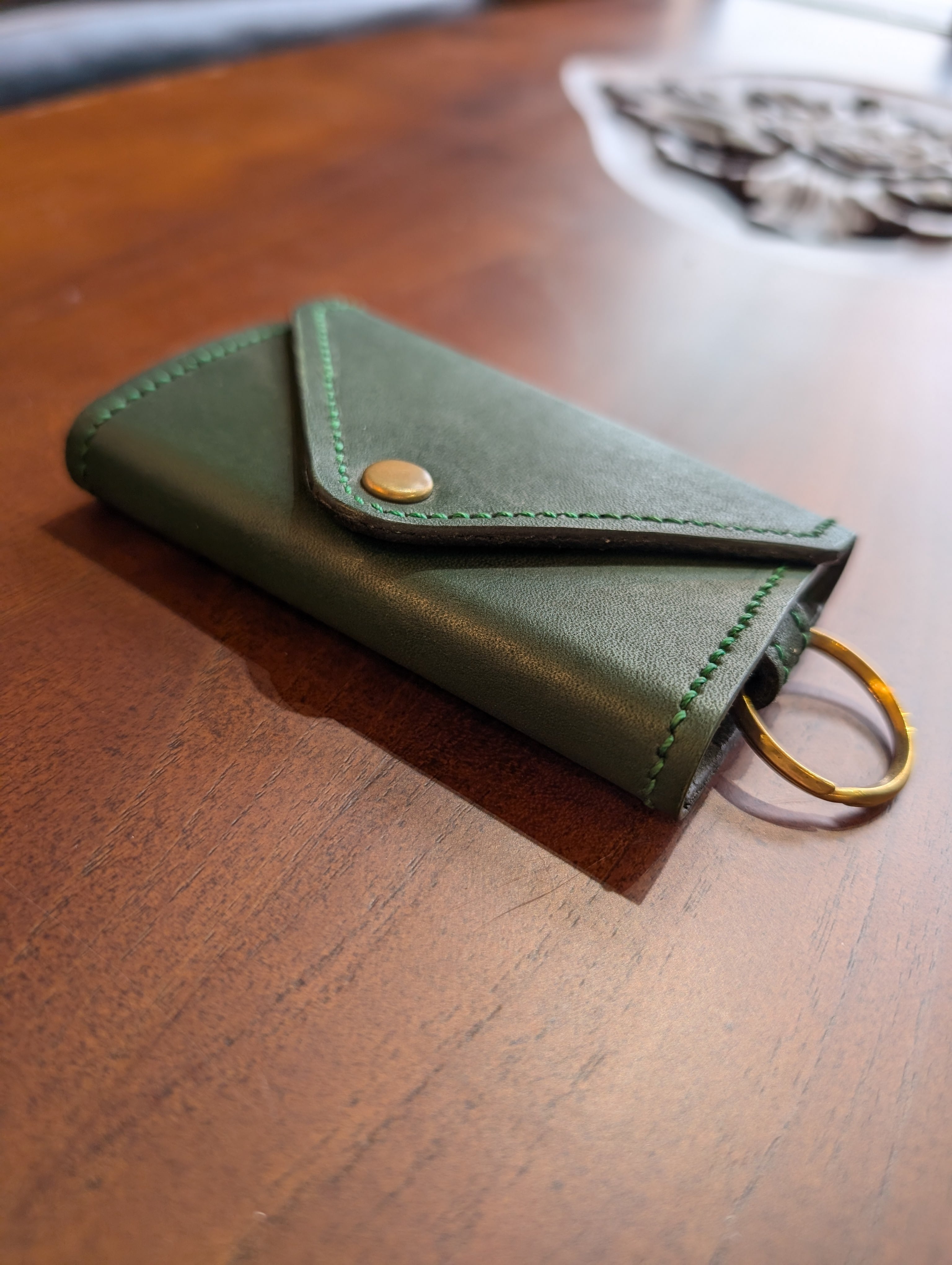 全て手作りの一点もの革小物】カードもしまえるキーケース・6連キー
