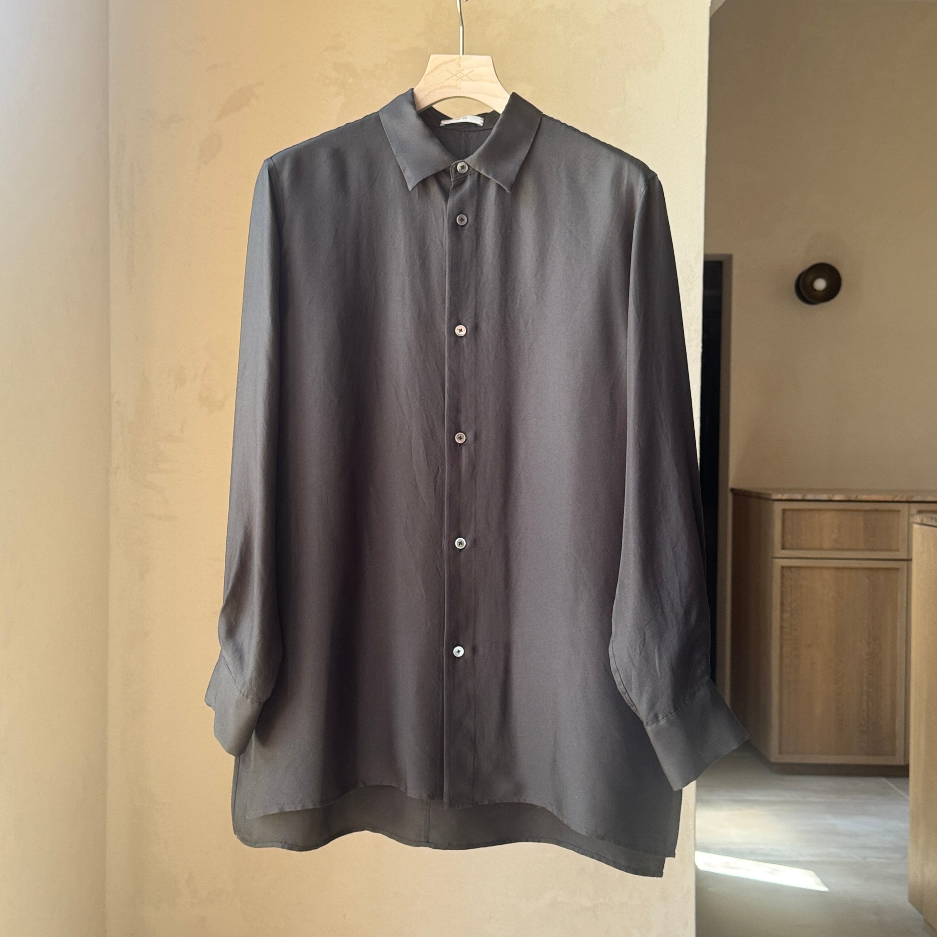 ATON | TRAVEL SILK LONGSLEEVE SHIRT | HJ GALLERY