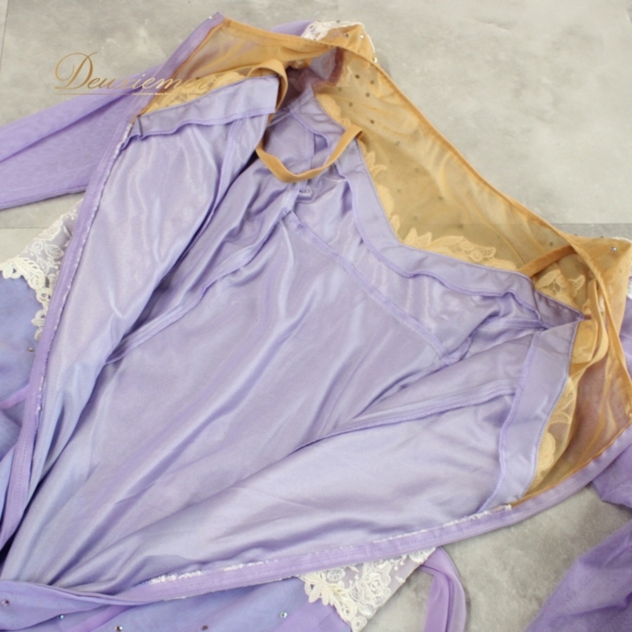 社交ダンス 衣装 スタンダード ドレス ワンピース パーティドレス パープル系 ブルー系 ホワイト系 U:NA ユーナ レース 長袖 ラインストーン 洗練 花柄 ボリューム 優雅 動き 伸縮性 ポリエステル レーヨン ナイロン ポリウレタン 光 ラインストーン 三層スカート