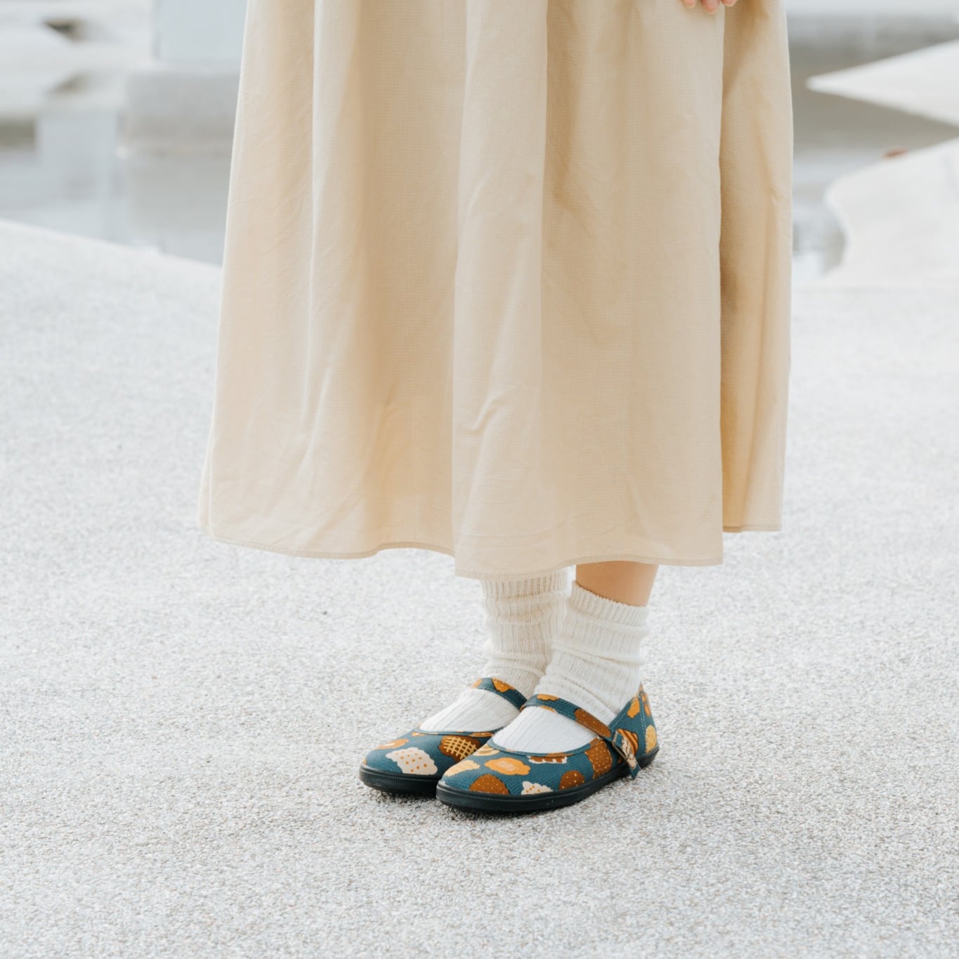 gochisou×hanamikoji コラボレーションシューズ クッキー柄 ストラップ