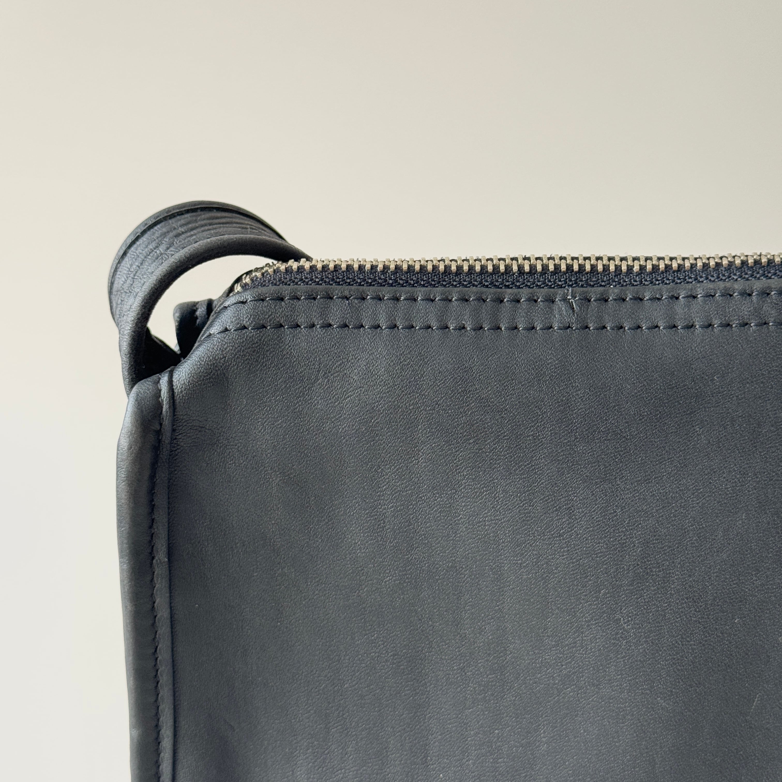 Vintage Coach 9057 Aero Small Zip '99 | ONE VINTAGE