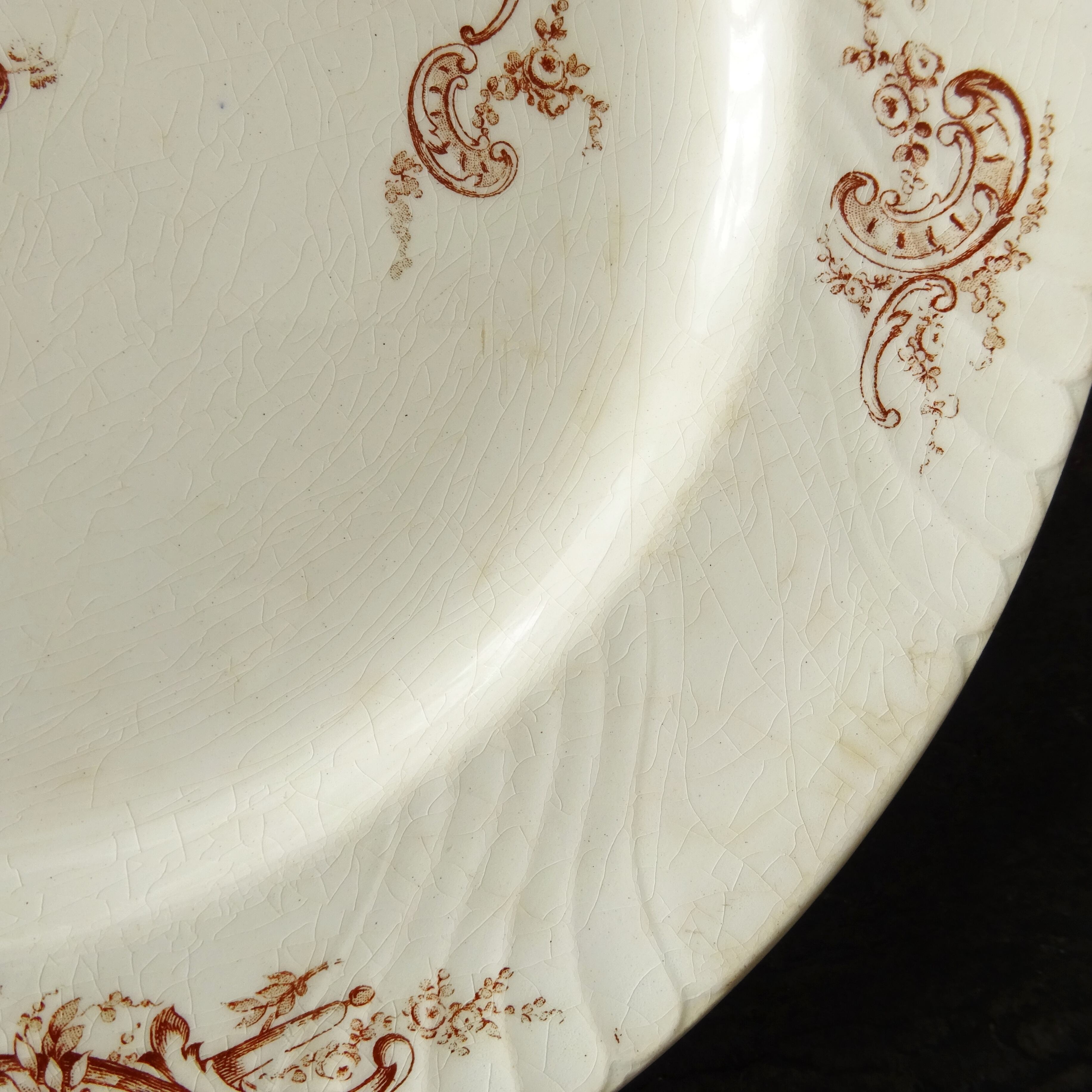 KG Lunéville  modèle《Rocaille》Assiette plate (B)