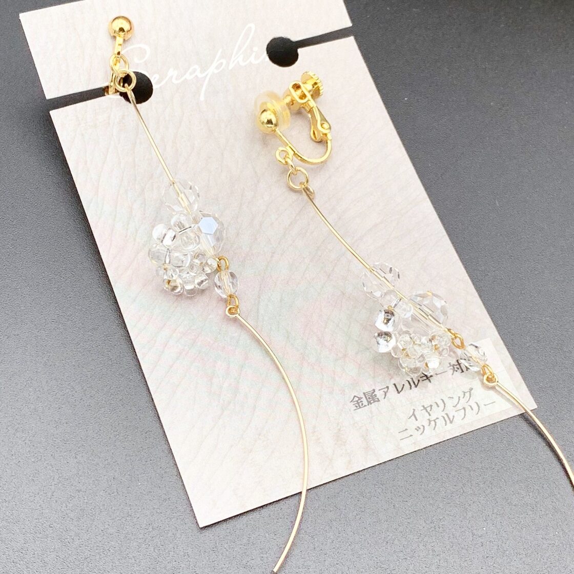 ウェーブ×ビーズボールピアス／イヤリング | PAY ID