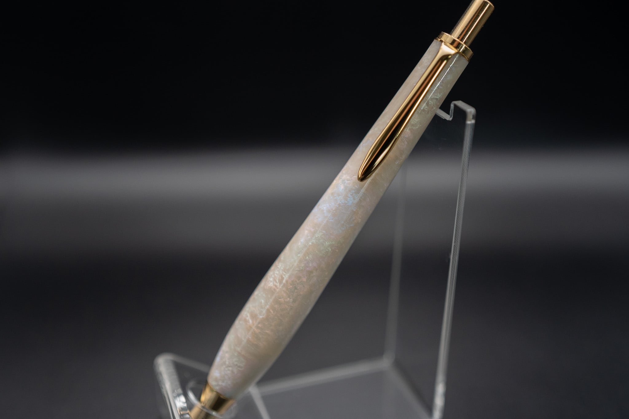 金杢犀【白と光彩】レジン gold MP シャープペンシル 金杢犀【白と光彩】レジン gold MP シャープペンシル
