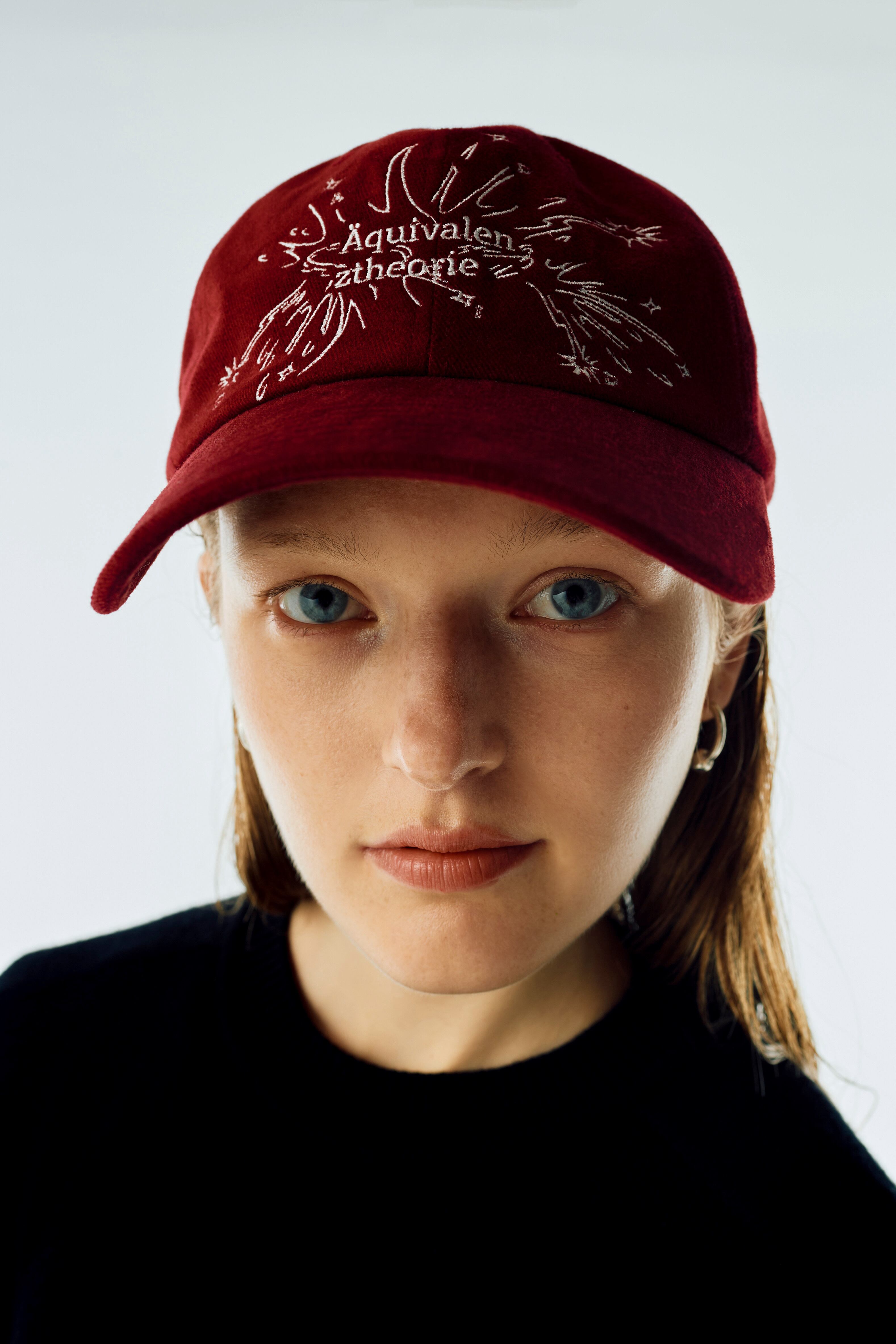 ZHOK / BURGUNDY | GADID ANONIEM