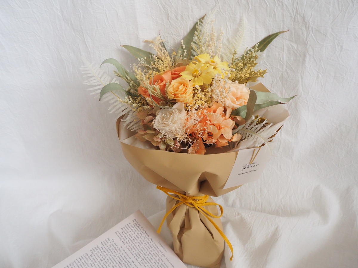 ジニアとバラのプリザーブドフラワーブーケ 花束 Bouquet Atelier Tronco