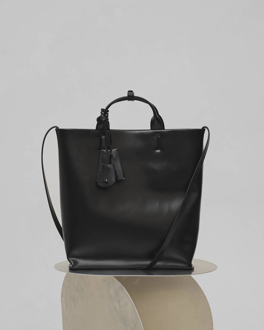TODAYFUL トゥデイフル Useful Leather Bag (L) 12621041 BLK | ANERCA