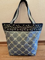 トートバッグ　グレー　刺繍　シルク混合　ベトナム　A4収納