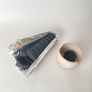 豆炭１袋　１０個入り（グリーンパロサント香炉用）丸型