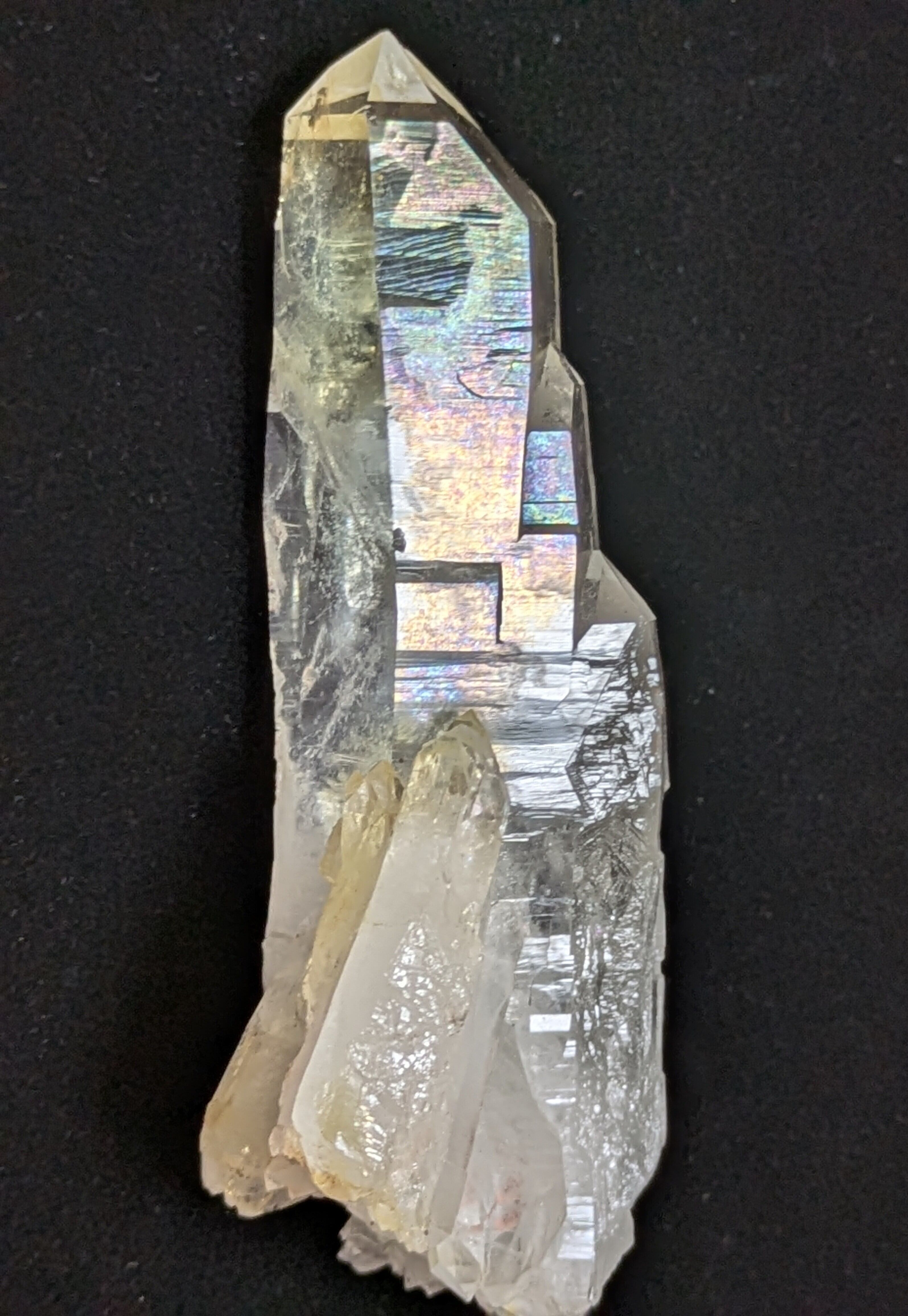 希少!ゴールデンオーラレムリアンファーデンクォーツ(オーラ&レインボー&貫入)