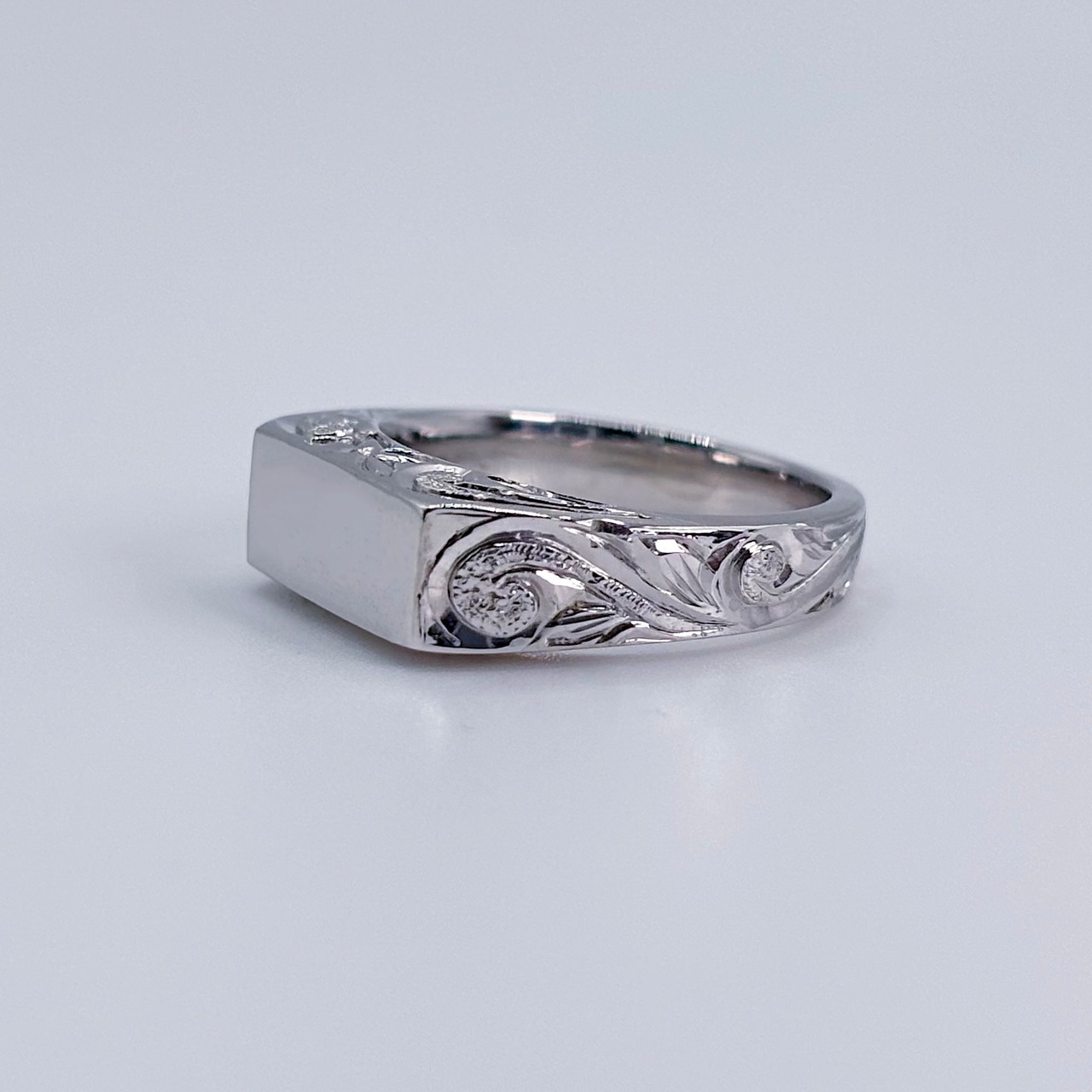 【受注販売】Engraved Signet Ring - Silver -