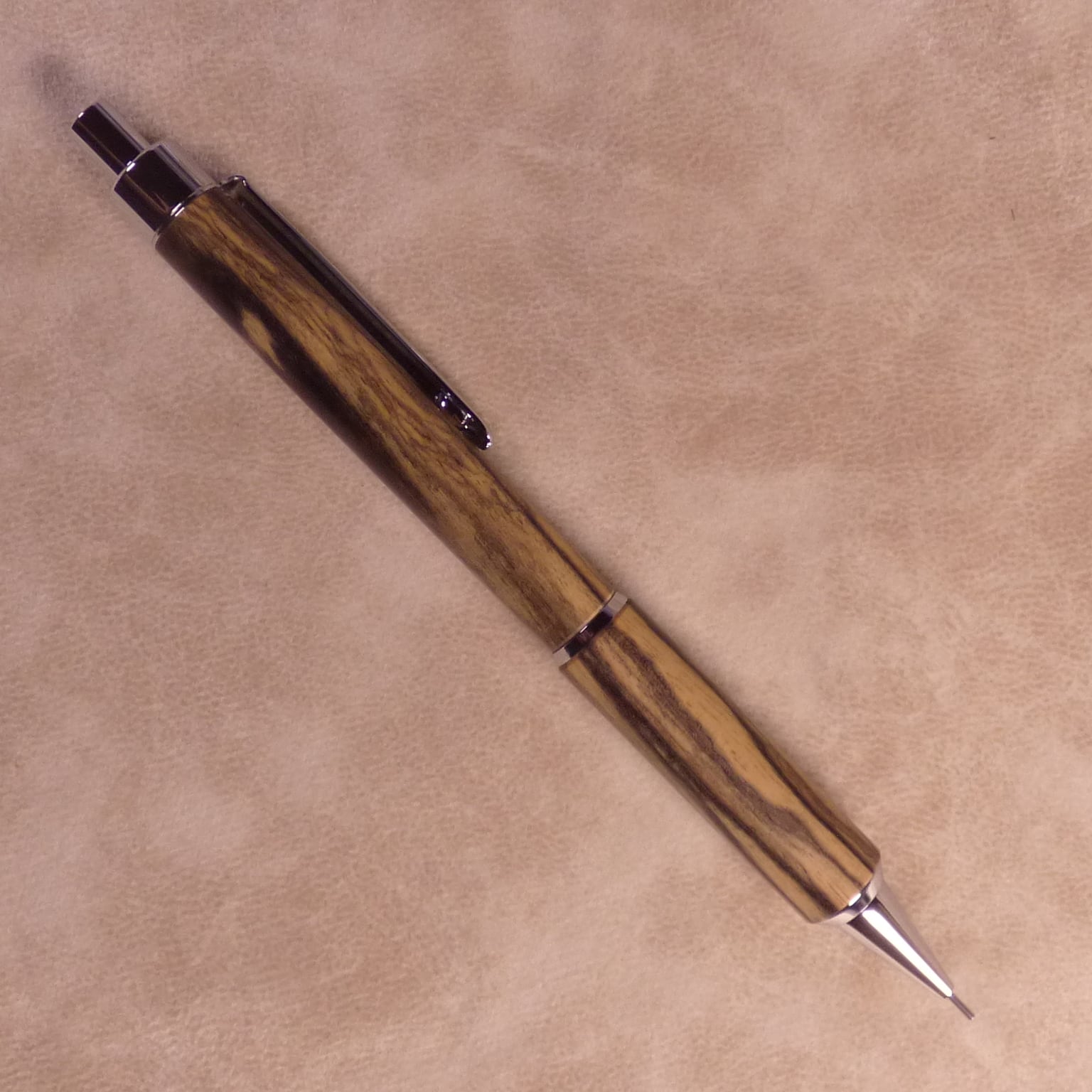 クラフトa ムンエボニー　MP シャーペン MP203 W10768 ペールムーンエボニー（S) | CraftA840129