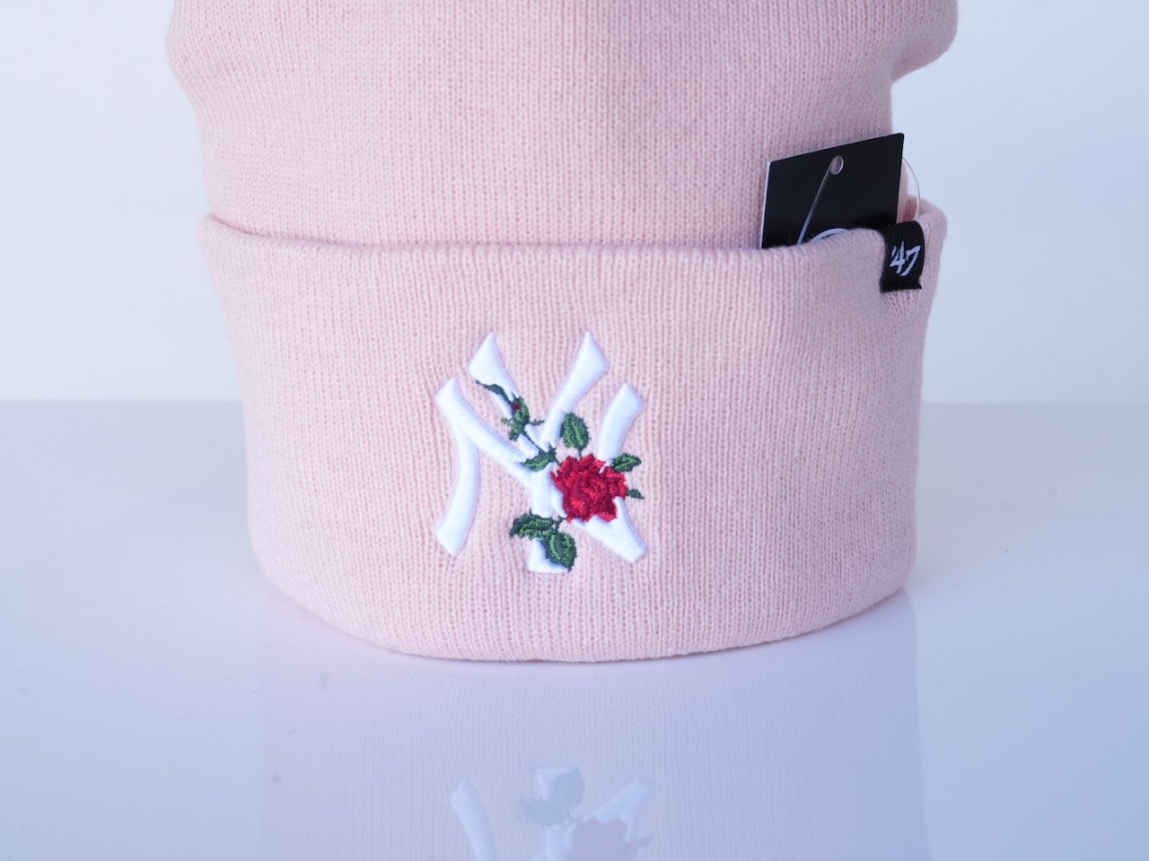 Yankees'47 ニューヨーク ヤンキース CUFF KNIT Thorn ピンク butterfly