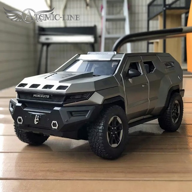 レズヴァニ ヴェンジェンス SUV ミニカー 1/24 全3色 ライト点灯 エンジンサウンド 合金モデル 模型 ジオラマ