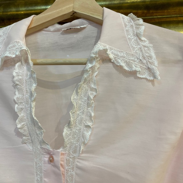 Vintage 40-50's baby pink lace blouse