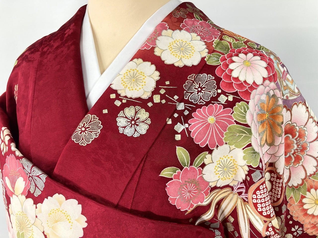 金駒刺繍 トールサイズ 振袖 花柄 桜 牡丹 菊 梅 正絹 袷 赤 ピンク