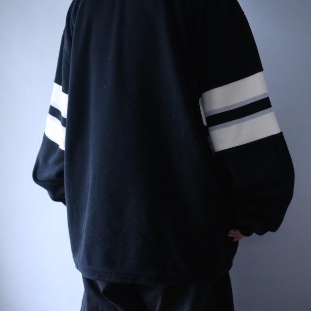 "刺繍"monotone switching design over silhouette half-zip fleece pullover（MADE IN ITALY）