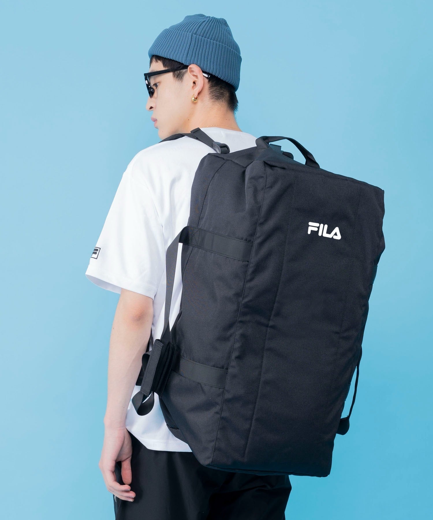 ユニセックス向けのブランドをメインにした、カジュアルな洋服や