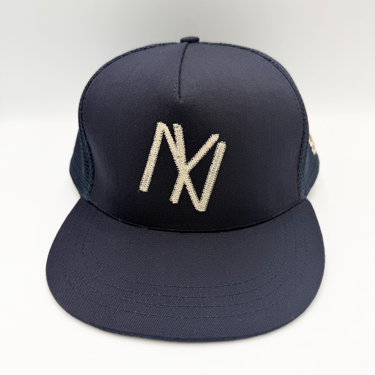 【gifthat別注】Coopers Town Chain Stitch Logo Mesh Cap