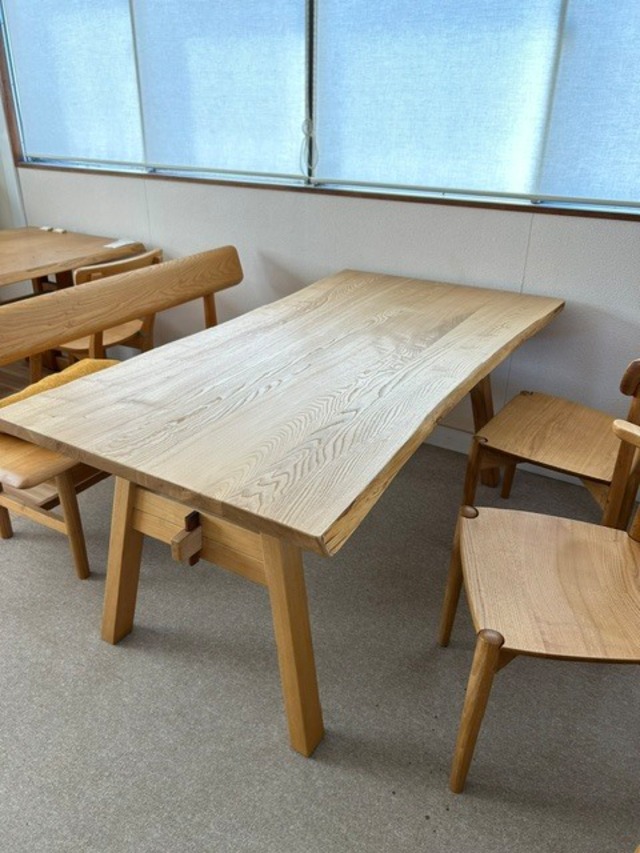 Slow Diningset（table１ ・ bench１ ・ chair２）栗の木のテーブル　ハーフアームチェア　幅広ゆったり椅子