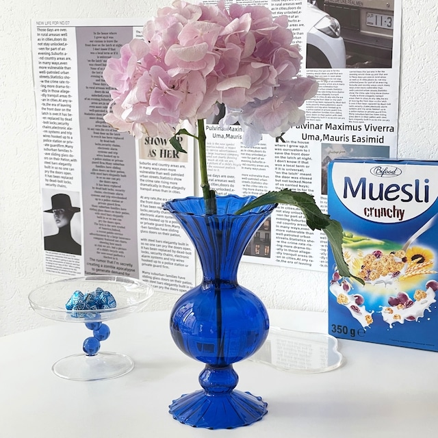 royal blue glass vase / ロイヤルブルー プリーツ ガラスベース オブジェ 花瓶 韓国インテリア雑貨