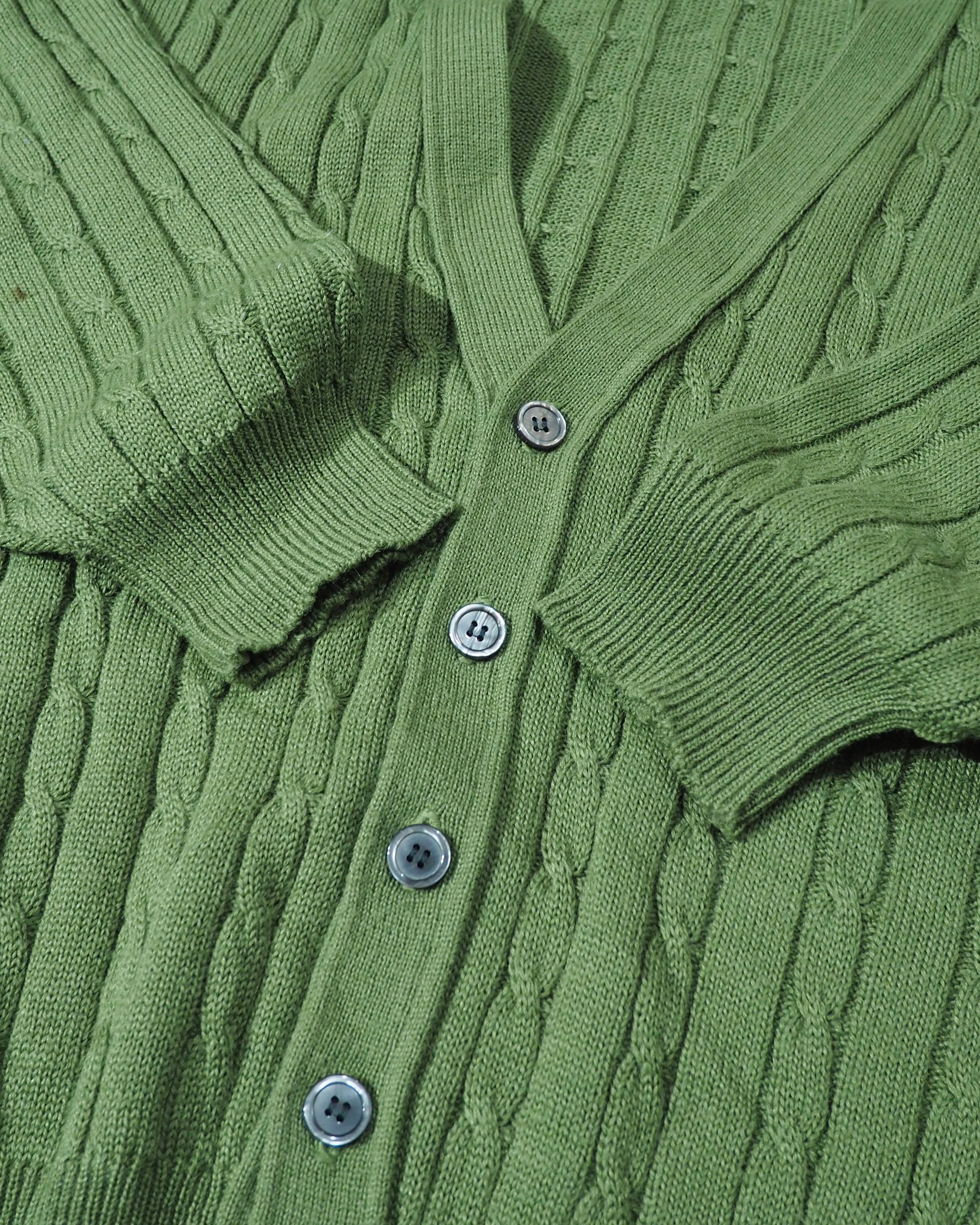 1990s ” VONANZA ” Beautiful Light green Color vintage loose knit Cardigan