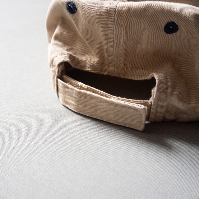 "New Holland" used Logo cap