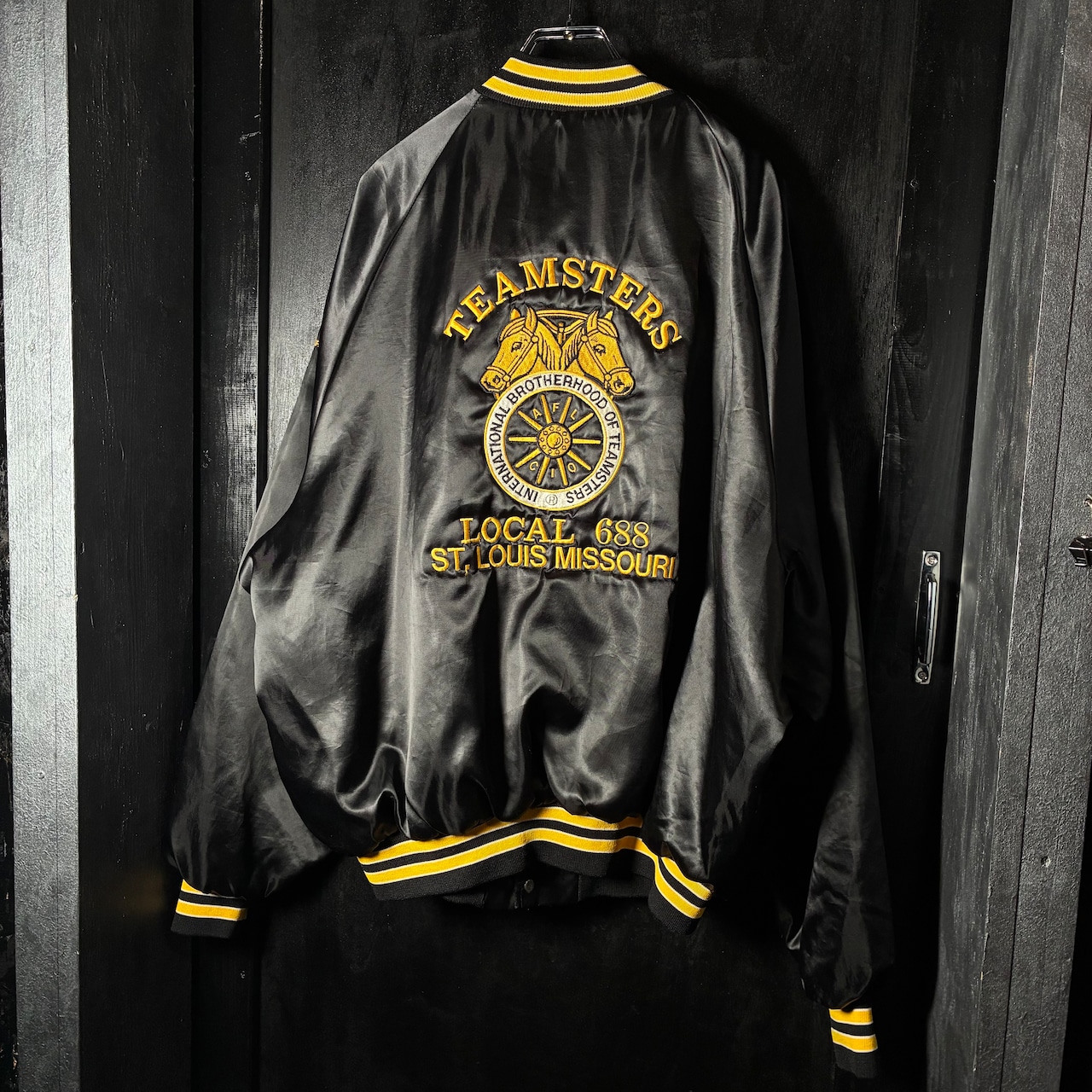 70s〜80s USA製 King Louie × TEAMSTERS 黒×イエローリアルワーク ナイロンサテンスタジャン