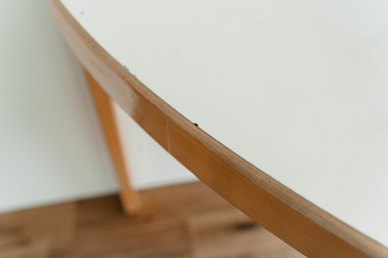 テーブル 95｜Alvar Aalto（アルヴァ・アアルト）｜半円形ラミネート天板