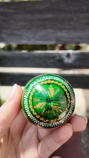 装飾用木製プィサンカ（イースターエッグ）with stand　コロミヤモデル