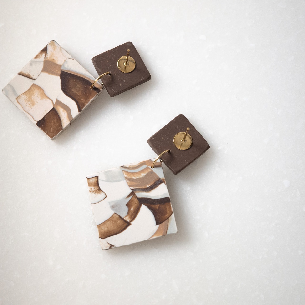 Matte : Brown square