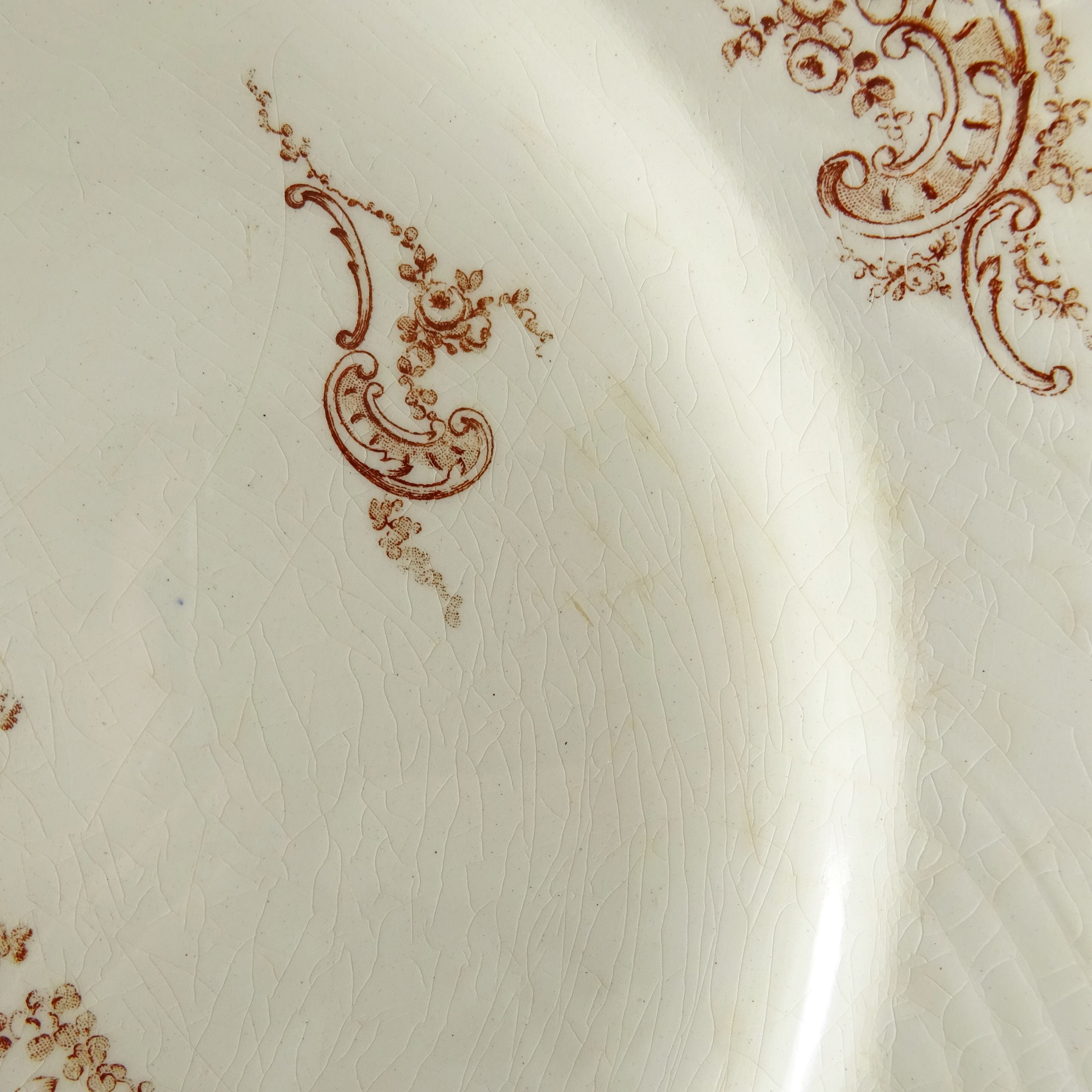 KG Lunéville  modèle《Rocaille》Assiette plate (B)