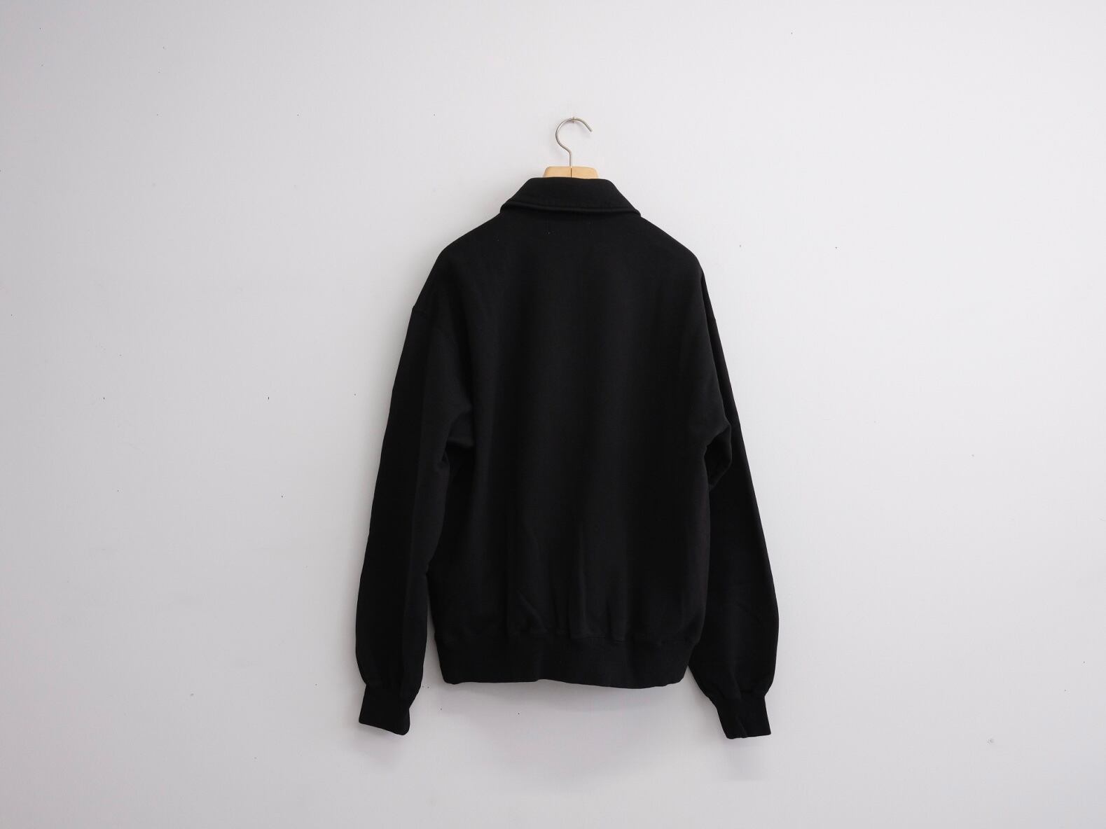 UNIVERSAL PRODUCTS.” JUMBERCA HALF ZIP SWEAT BLACK” | Lapel online