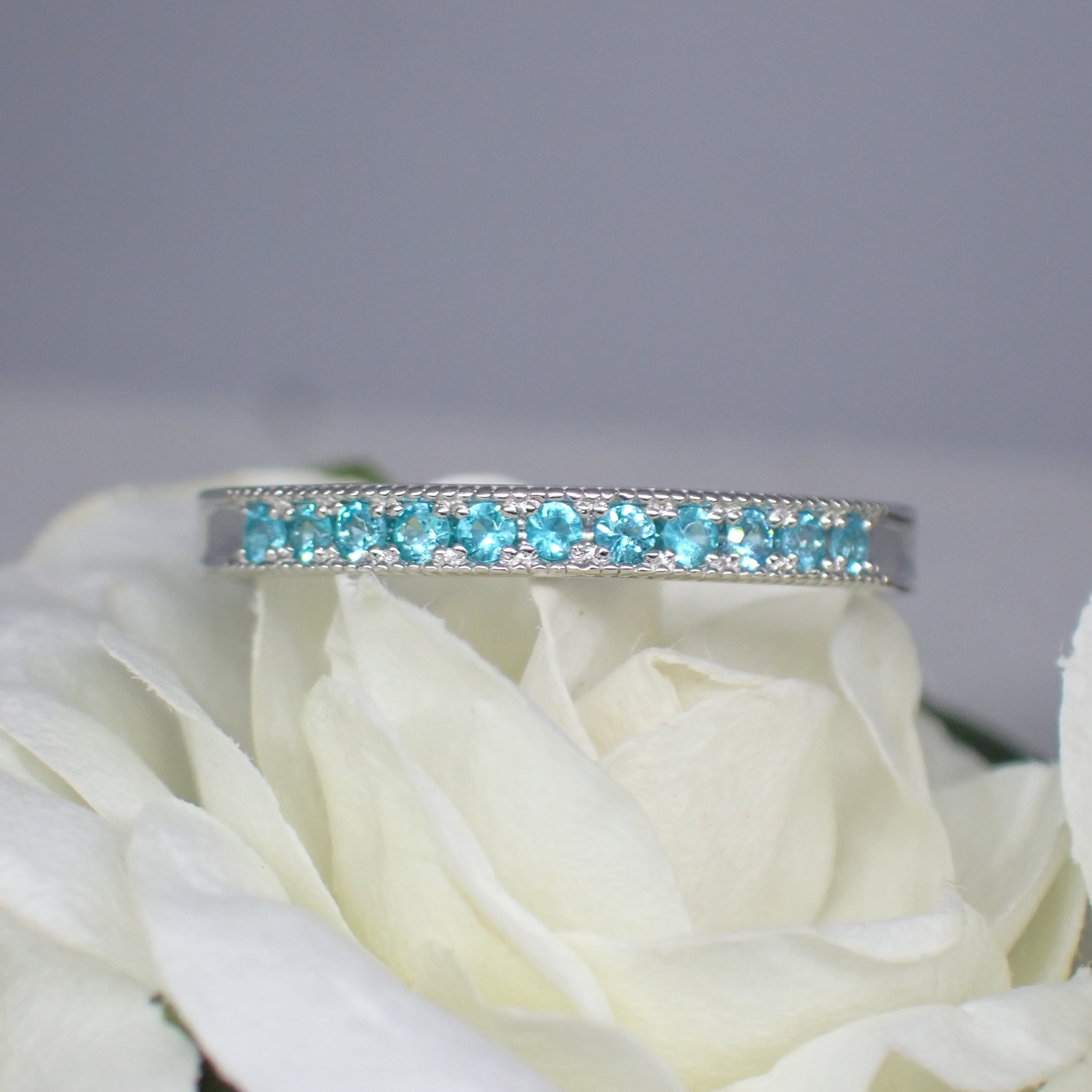 サンプルリングSALE】ブラジル産パライバトルマリン☆ハーフエタニティ  