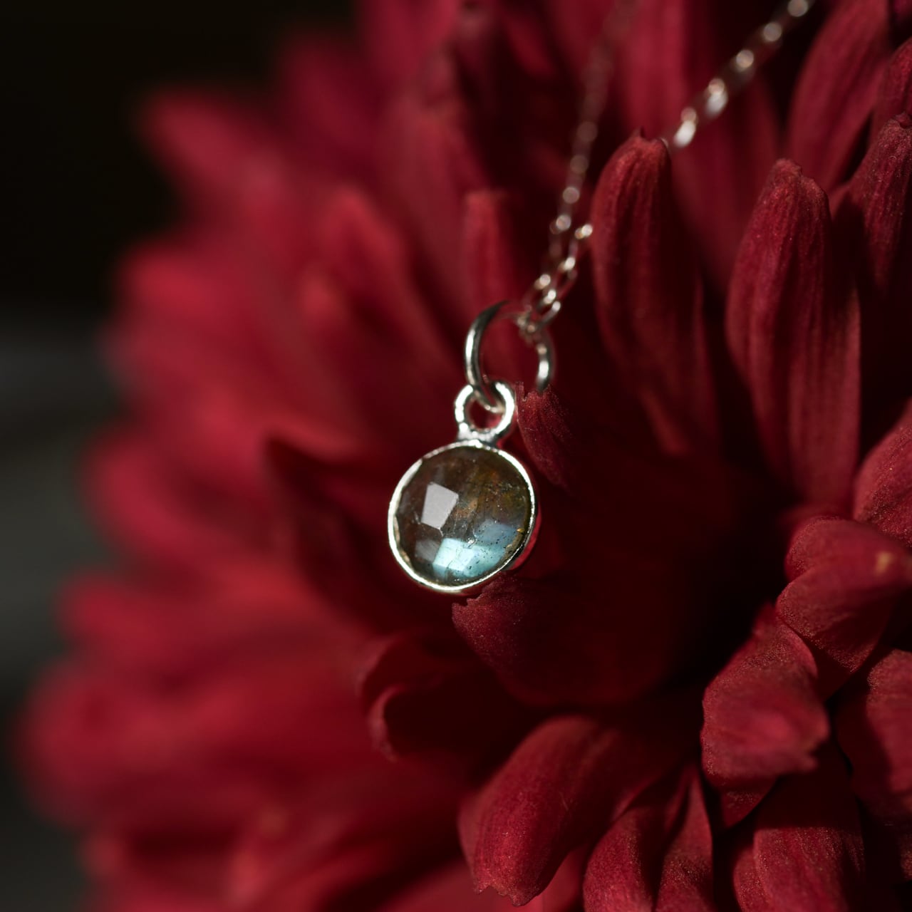 ラブラドライトの天然石ネックレス（Silver925／14kgf） アクセサリー