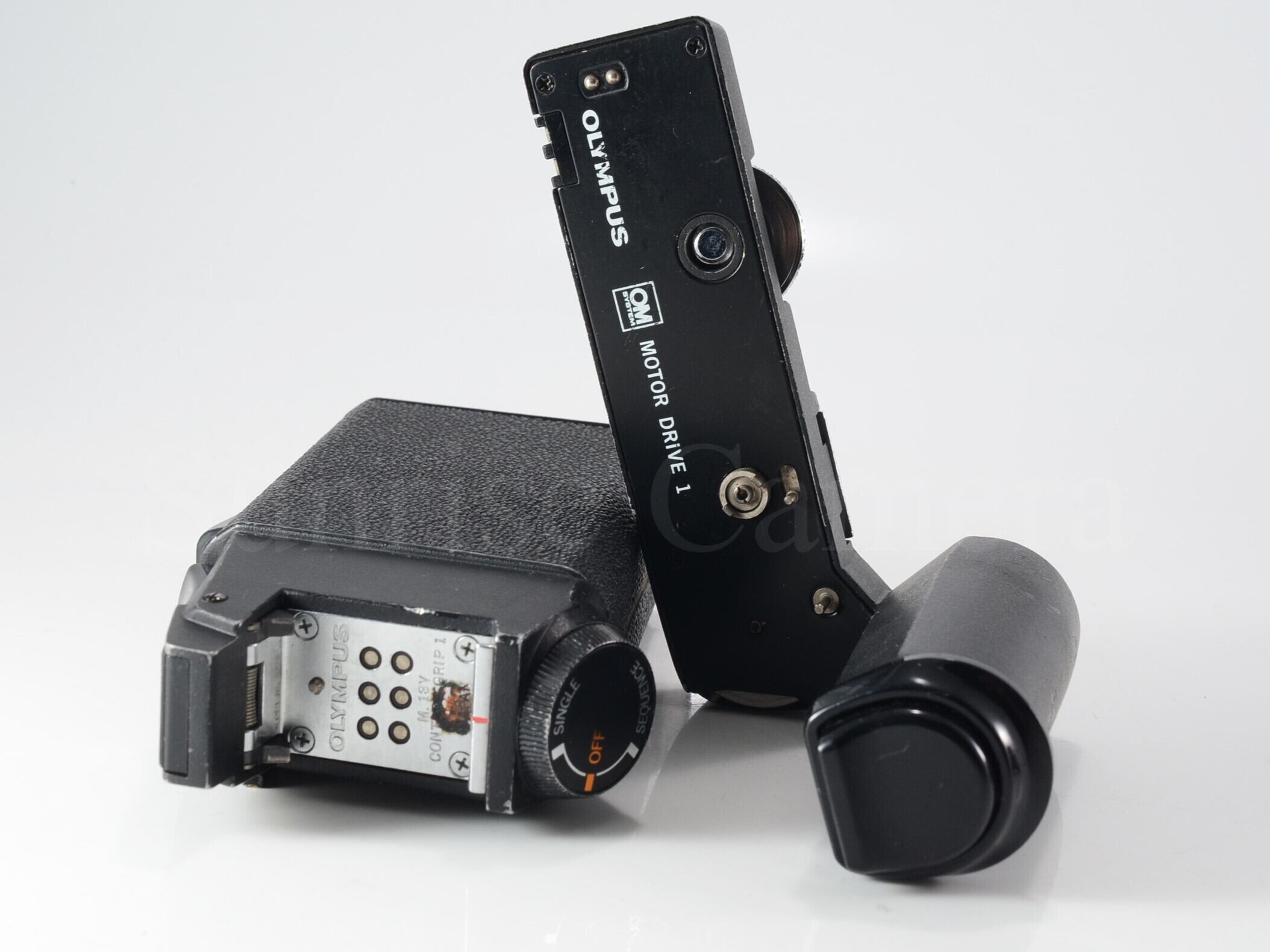 OLYMPUS MOTOR DRIVE 1 バッテリーホルダー シンクロケーブル (61473