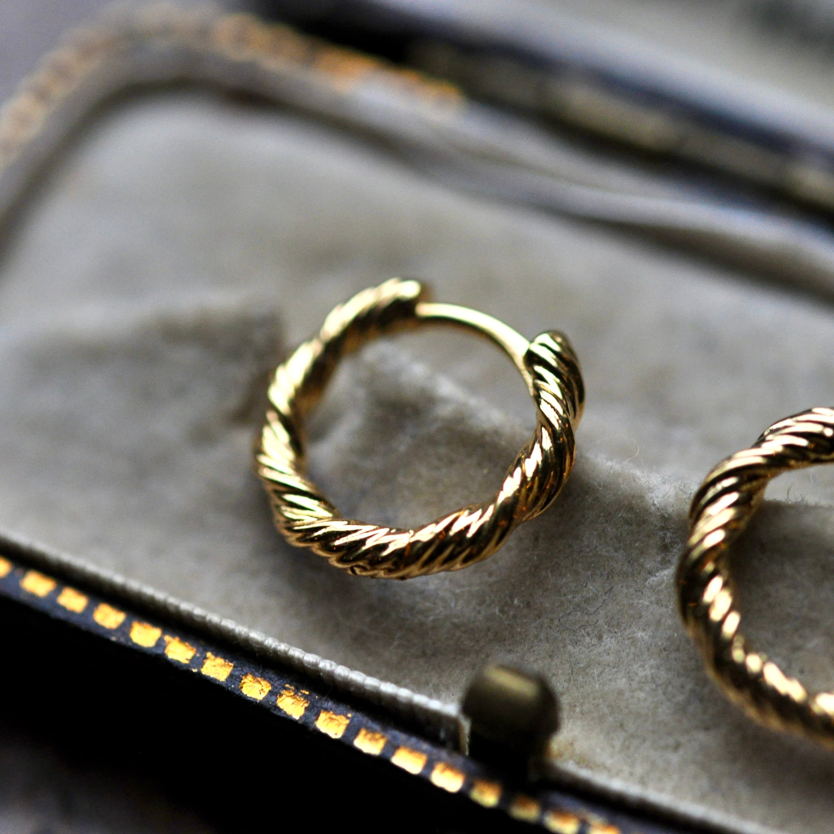 Rose Mary ring piace / France