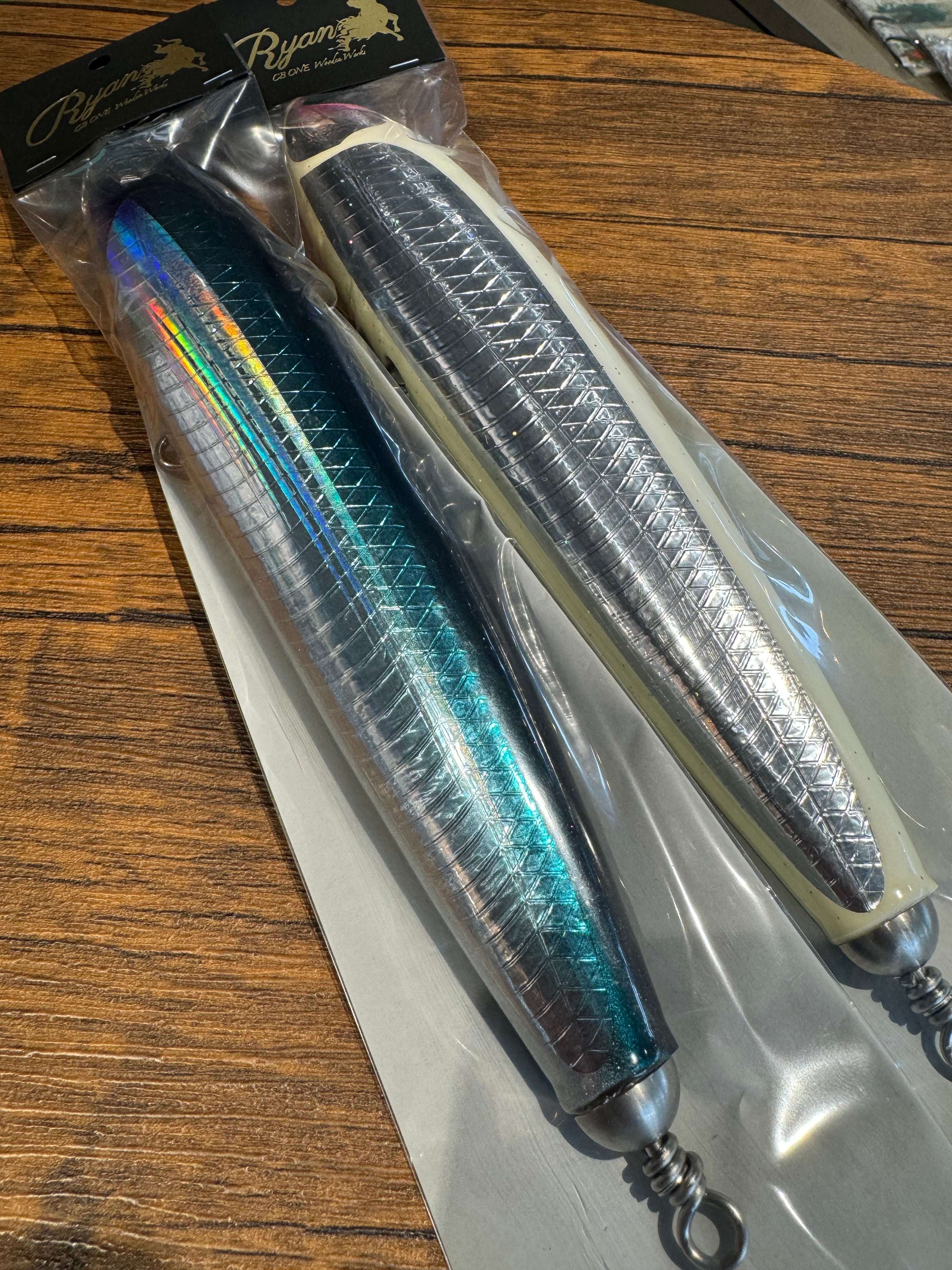 シービーワン CB ONE ライアン RYAN 250 グローホワイト/ケイムラ