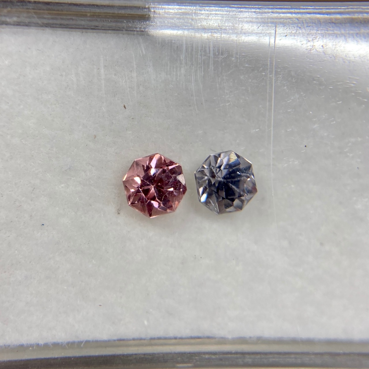 お花みたいなスピネル 約3.8mm-4mm 2点セット No.21