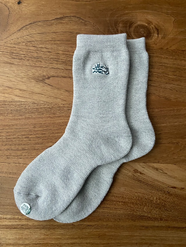 MY LOADS ARE LIGHT / HIKING FOOT / GRAY