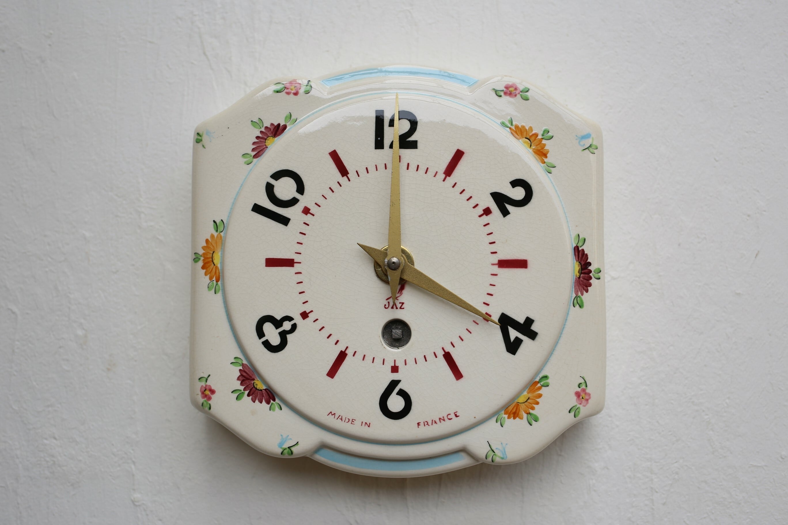フランス アンティーク ヴィンテージ JAZ 壁掛け時計(陶器 花柄、電池式 クォーツ交換済)N-02618
