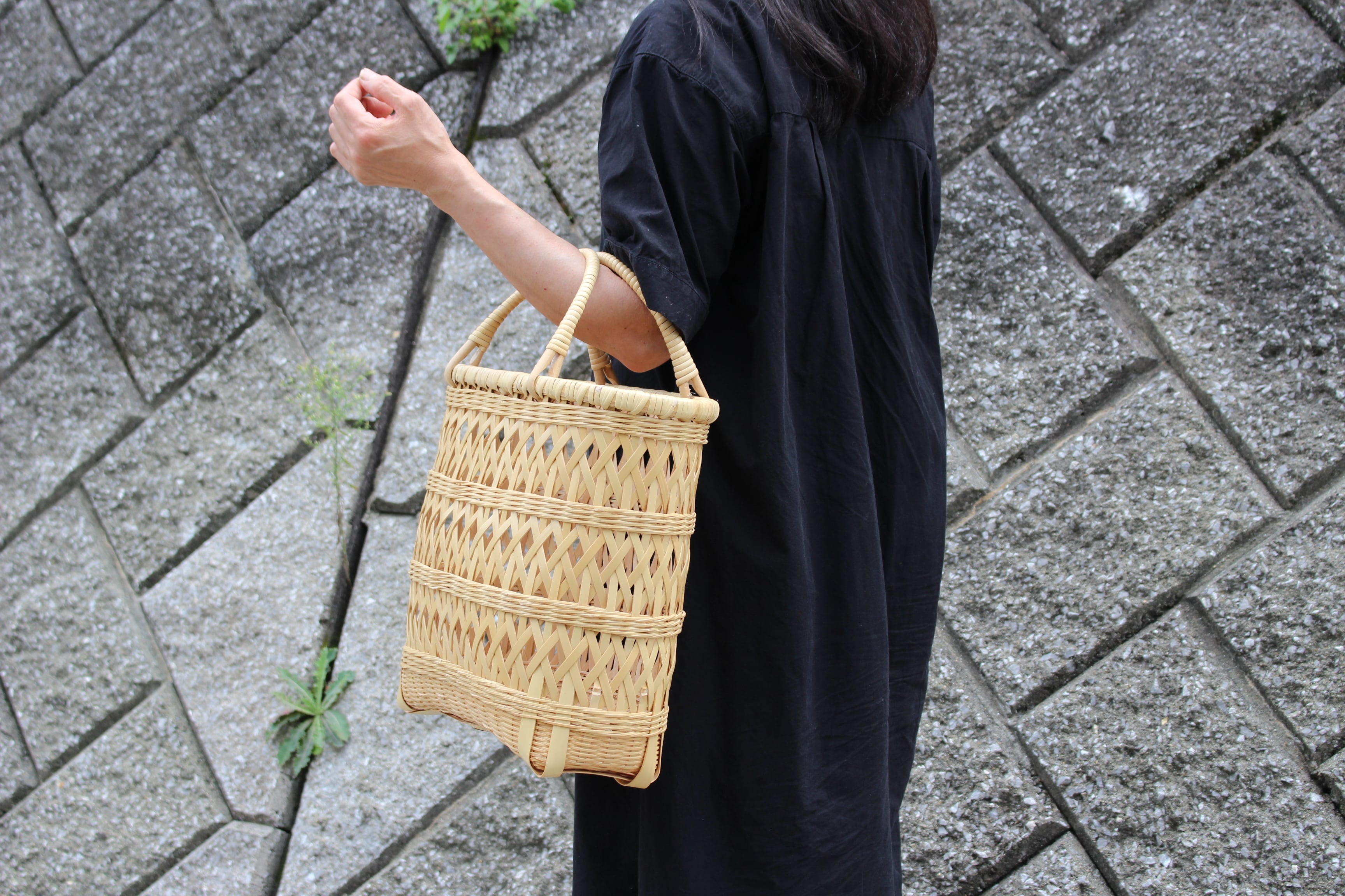 一閑張り 手付きかご（大）（買い物かご・バスケット）3 一閑張り