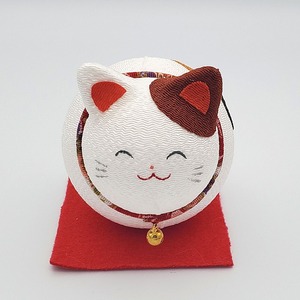 ちりめんのコロコロ猫！(三毛)