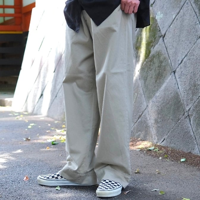 COMOLI(コモリ) / KHAKIチノパンツ-khaki-(D01-03014) | Signs