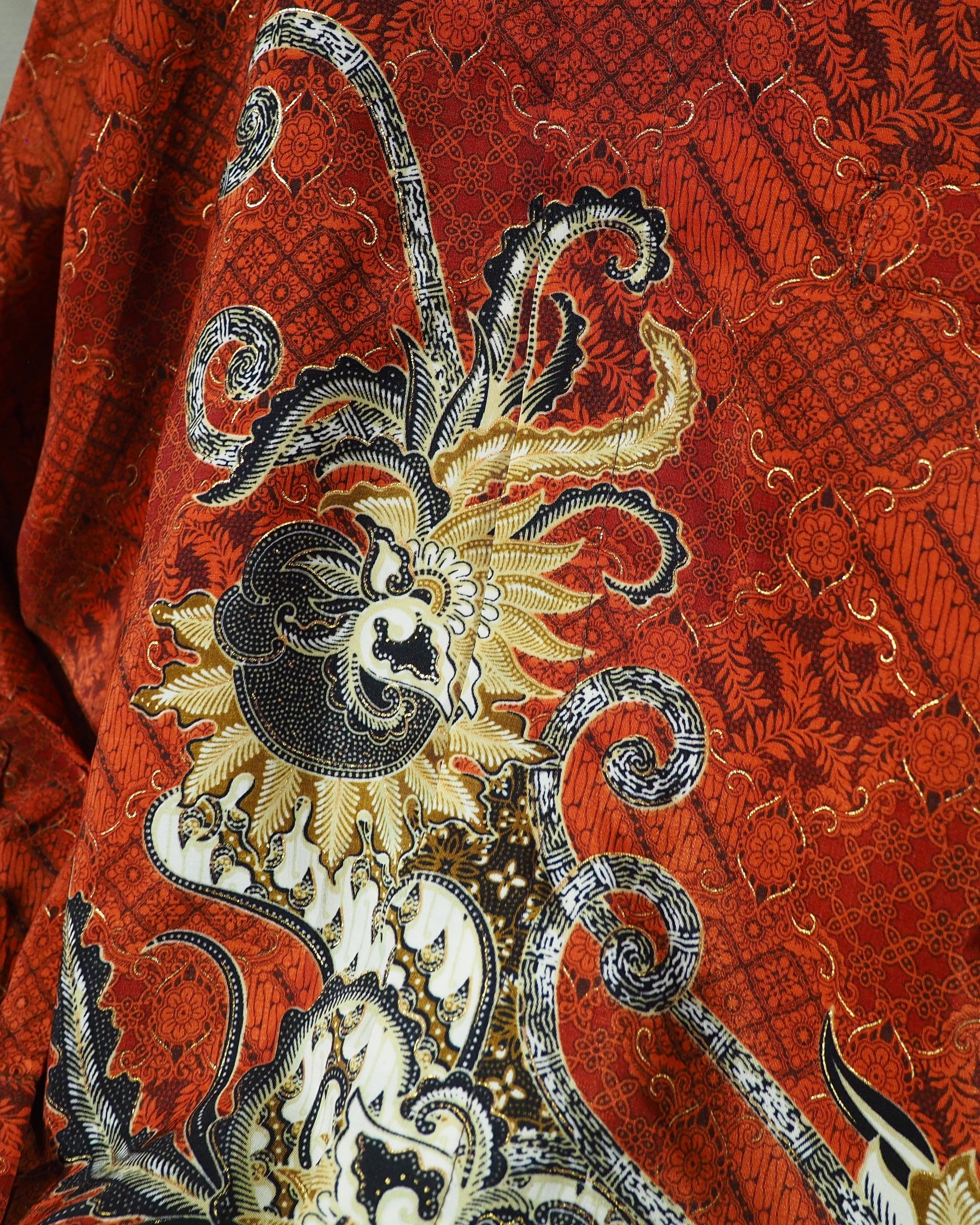 " 絢爛 " Beautiful Oriental Batik Flower Pattern Vintage Drape Loose Shirt